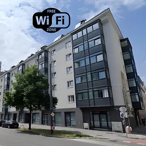 Betariel'com Hauptbahnhof , Vídeň Rakousko